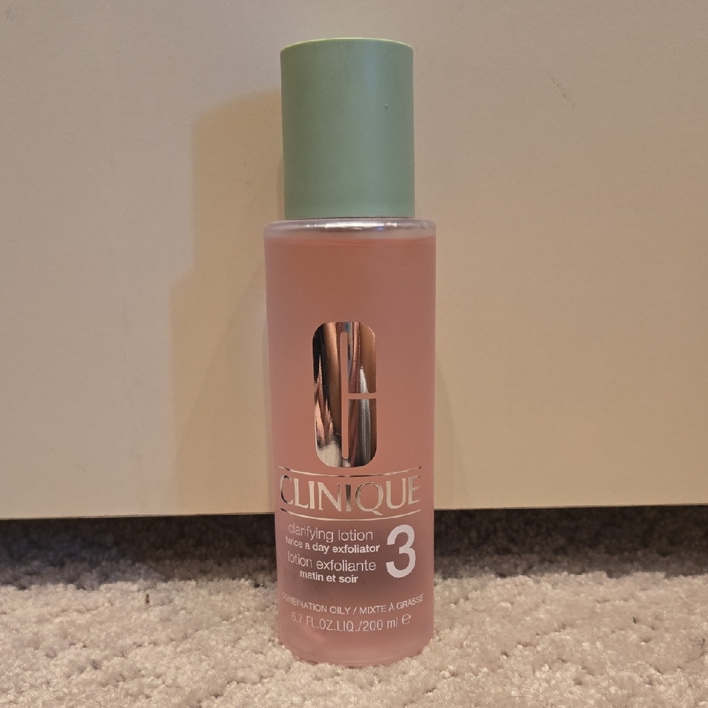 Clinique Exfoliating Lotion in Pink with Green Cap